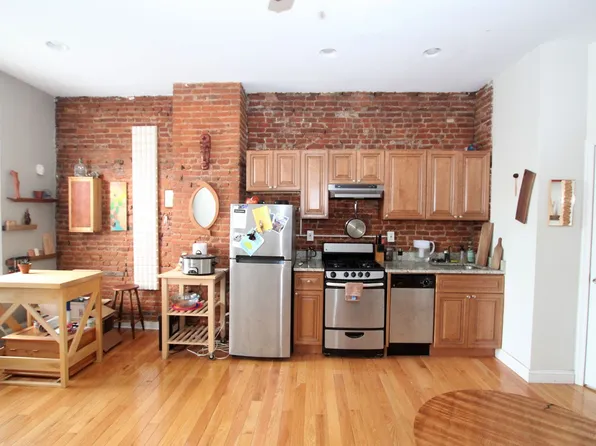 960 N 5th St #2F, Philadelphia, PA 19123