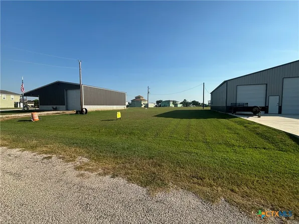 337 White Marlin Dr, Pt Lavaca, TX 77979