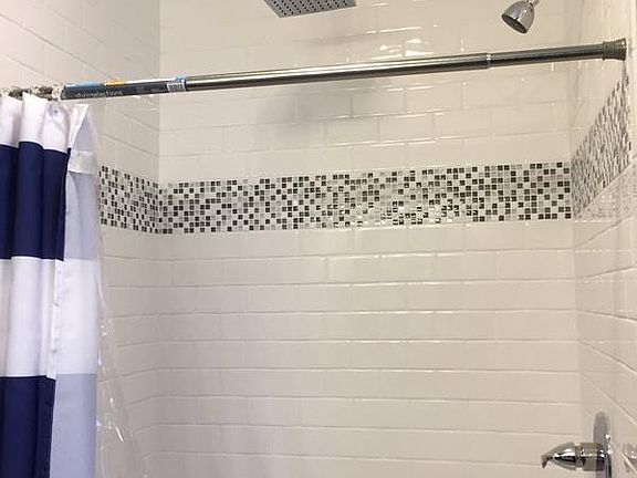 4th image of 425 Hamilton St #1
