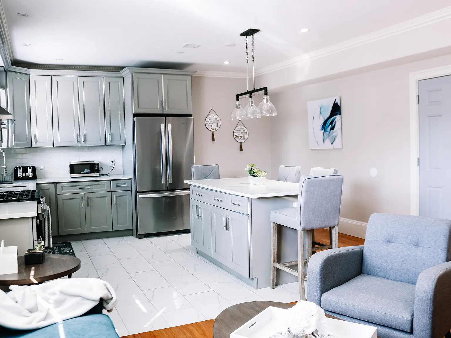 2 bed, 932 sqft, $3,700 — Photo 4