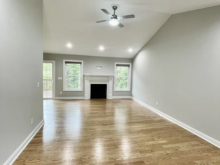 124 Palmer Dr — Photo 16