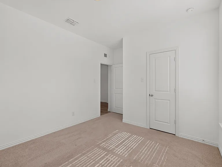 1129 Flameleaf Dr — Photo 11