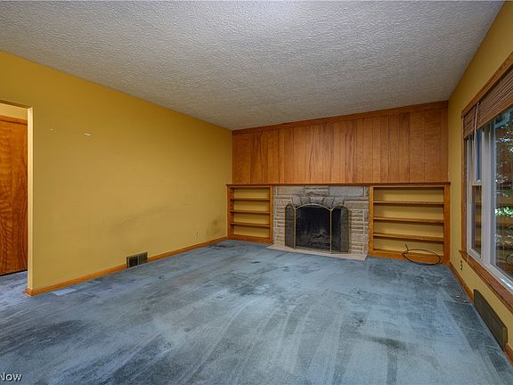 5th image of 2035 Thornhill Dr