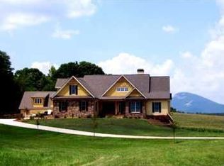 180 Hampton Hills Ln, Cleveland, GA 30528