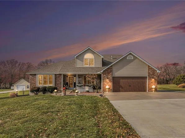 17741 169th St, Basehor, KS 66007