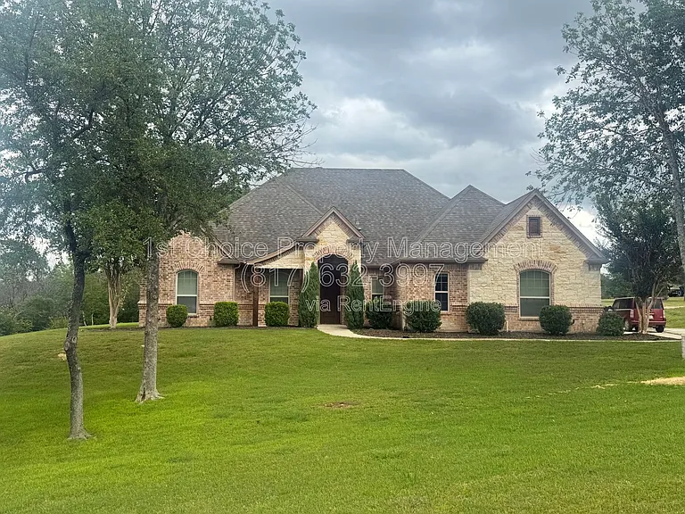 101 Bedding Ln — Photo 1