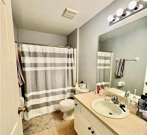 2152 NW 22nd Pl — Photo 9