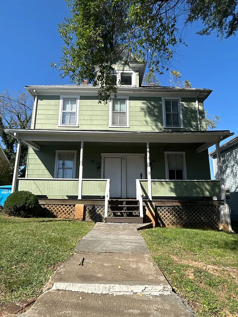 Lafayette,NW.1114 — Photo 1