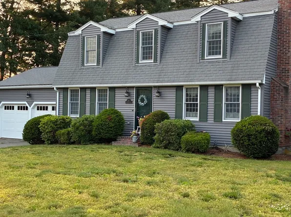 45 Copperfield Dr, East Bridgewater, MA 02333