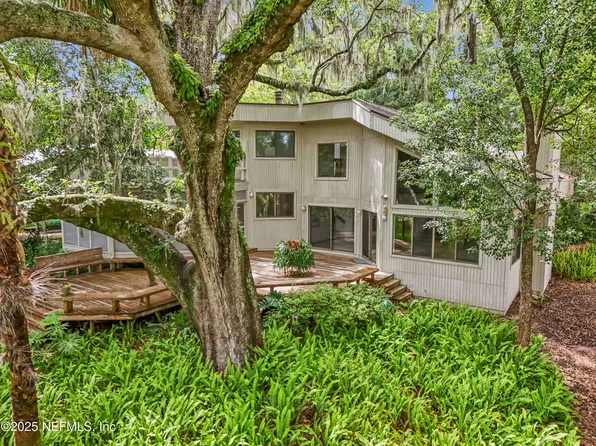 6730 STRAWBERRY Lane, Jacksonville, FL 32211
