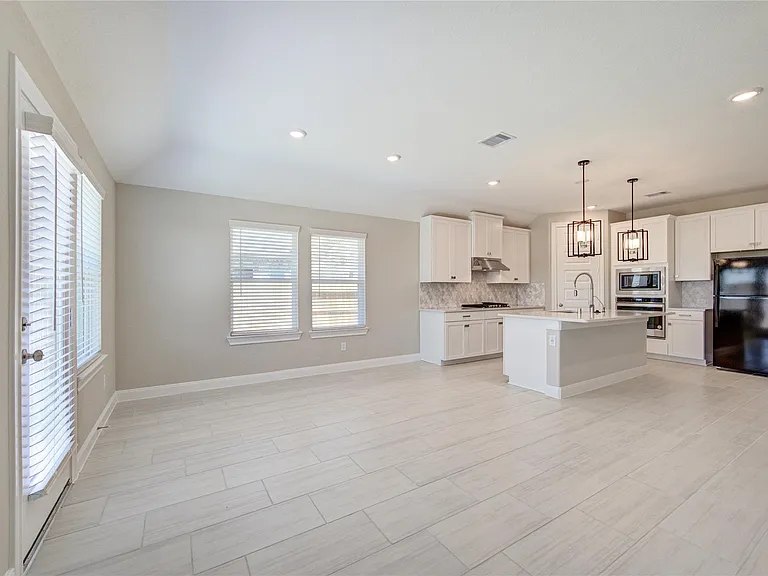 11123 Santiago River Ln — Photo 32