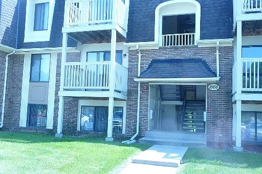 1st image of 1866 Somerset Dr
