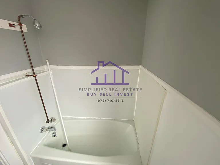 12 College St #3 — Photo 10