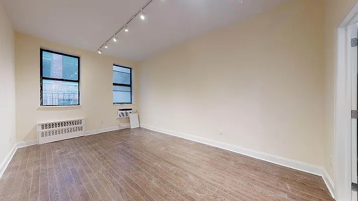 Rented by Bond New York | media 8