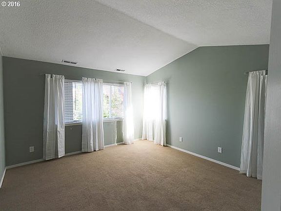 4th image of 6159 NE Copper Beech Dr