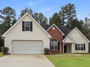 801 Plantation Ct, Loganville, GA 30052