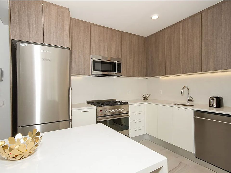 1st image of 311 W 50th St APT 6J