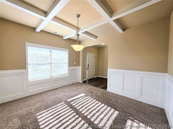 4th image of 389 Roanoke Dr