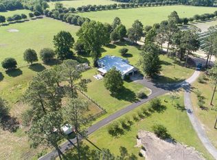 594 Seven D Rd, Odum, GA 31555