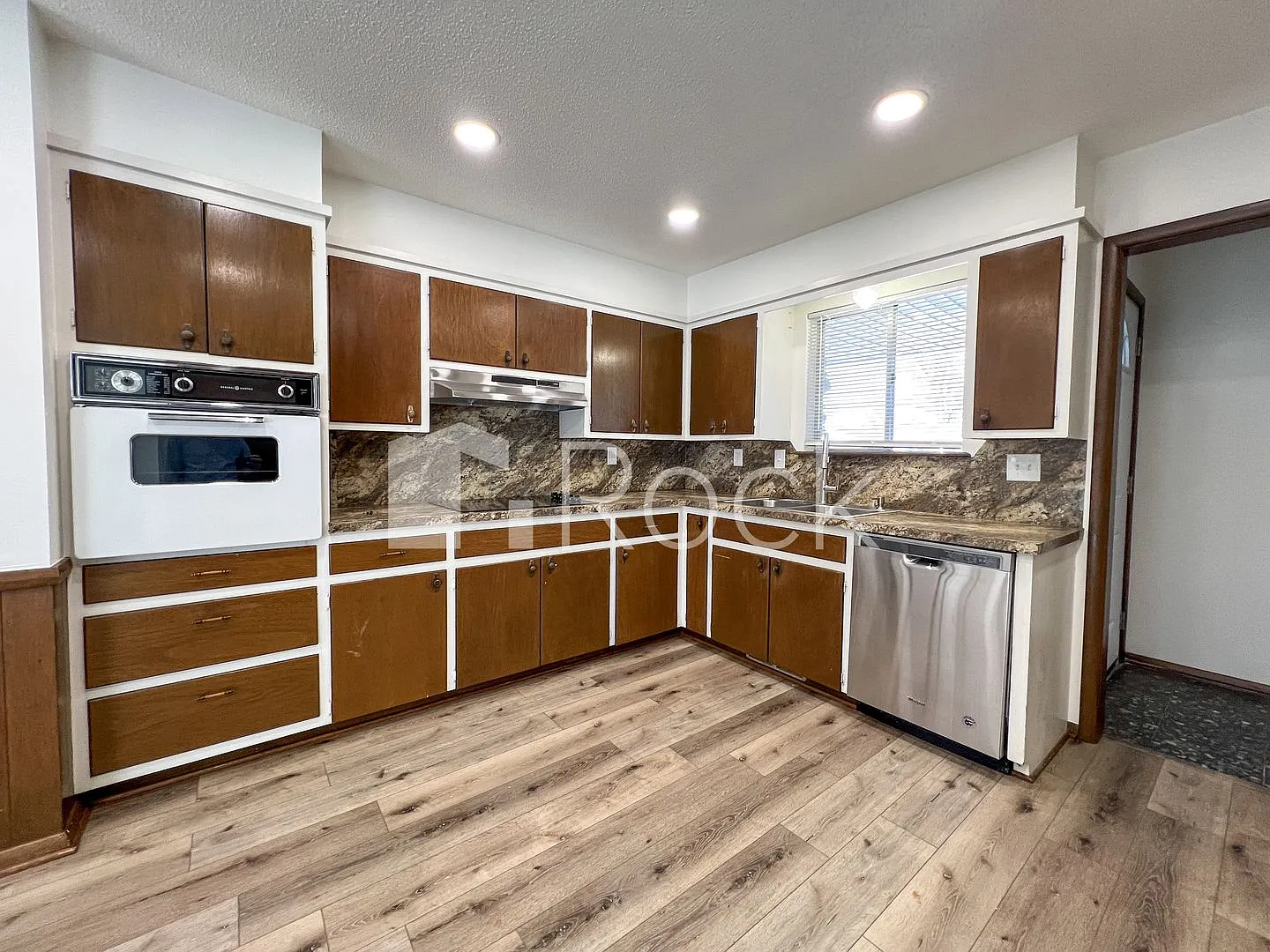 3-Bed 2-Bath Charming Mid-Century Modern — Photo 4