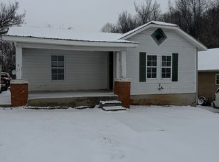 1402 Worth St SW, Cleveland, TN 37311