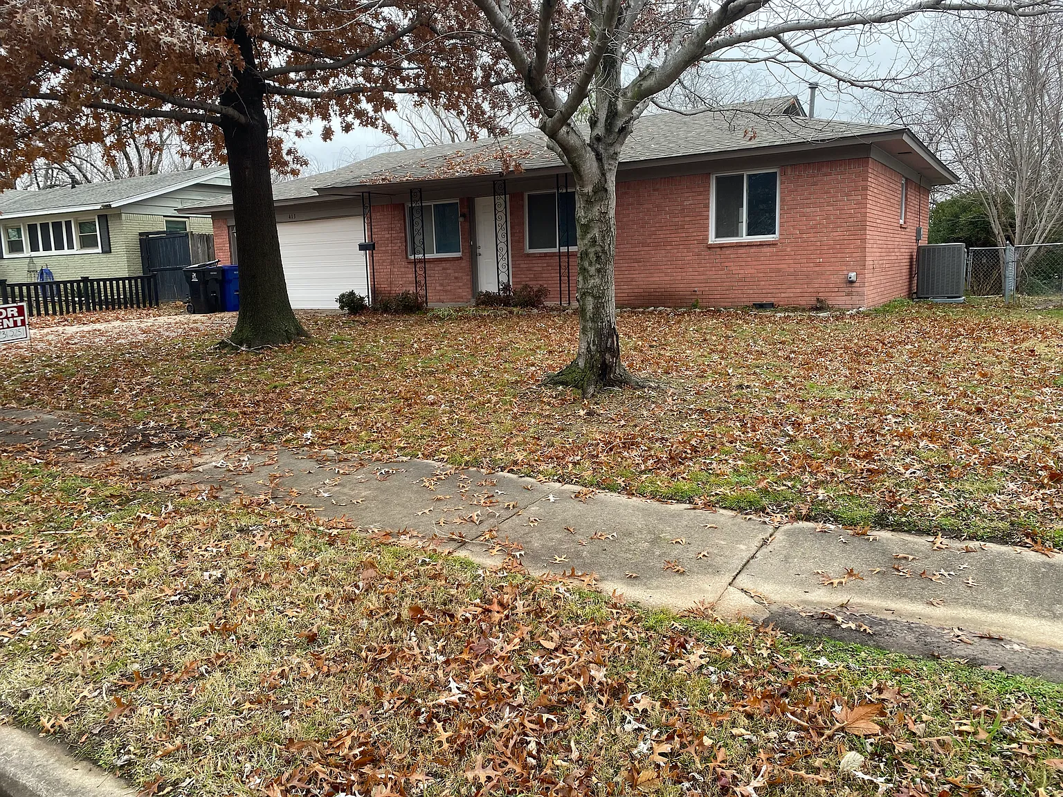 413 S Hickory Ave — Photo 3