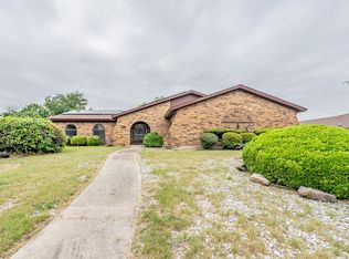 6008 Meredith Ln, Edgecliff Village, TX 76134
