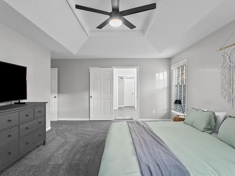 9406 Hall Dr — Photo 14