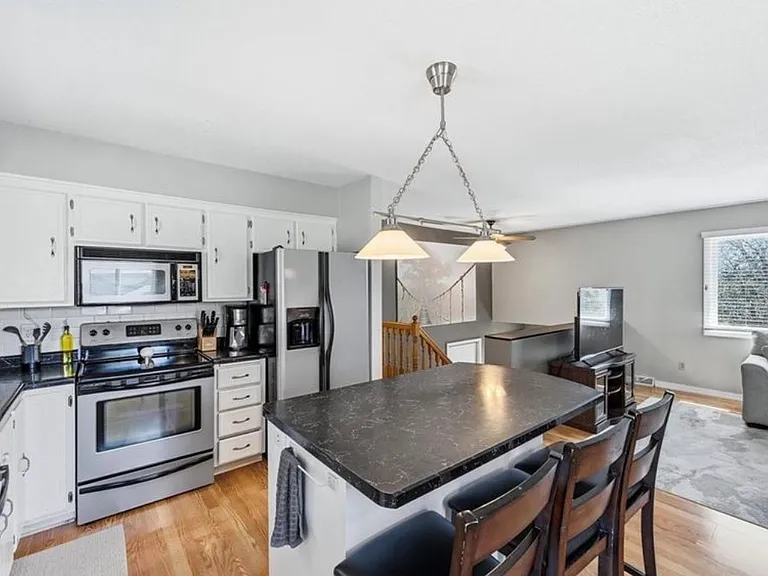 461 105th Ave NW — Photo 3
