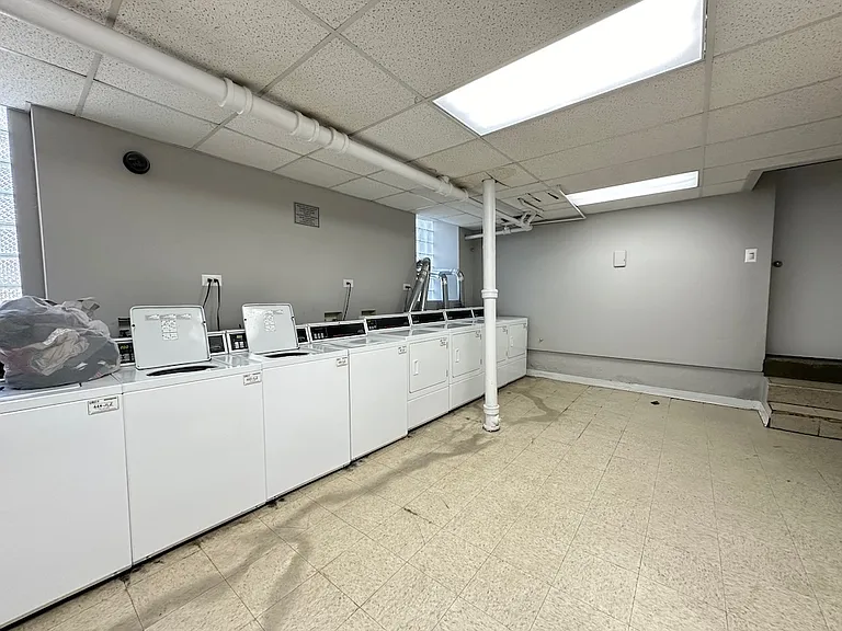 914 W Dakin St #211 — Photo 20