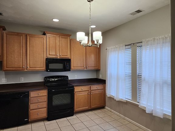 3rd image of 2423 Prince John Ct