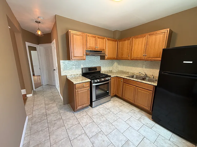 25 Carroll St #2 — Photo 1