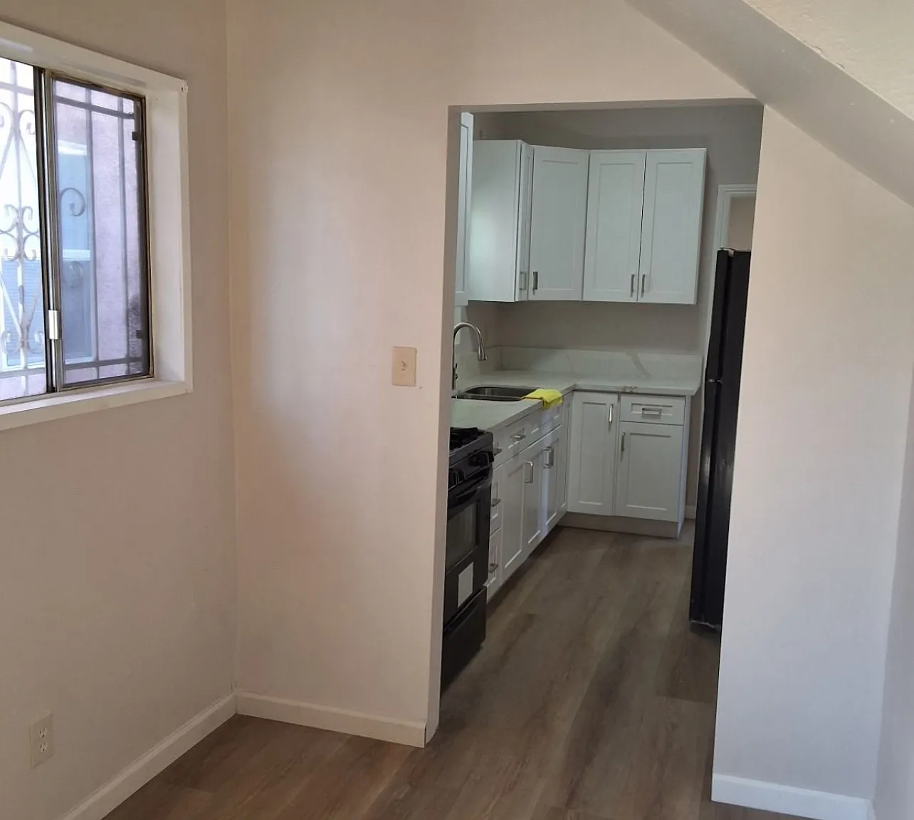 1 bed, 950 sqft, $2,000 — Photo 3