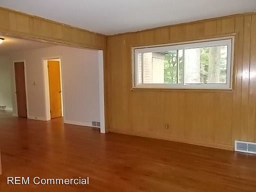 5th image of 1679 & 1681 Tanglewood Dr