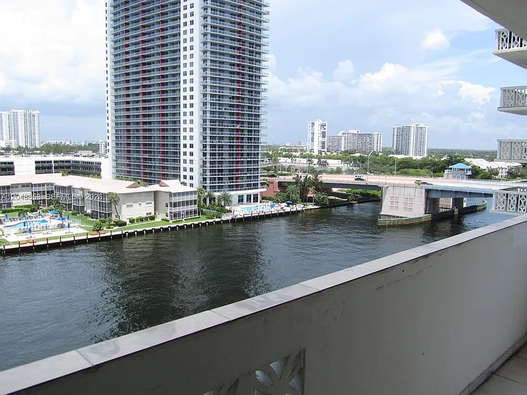 1833 S Ocean Dr #911 — Photo 12
