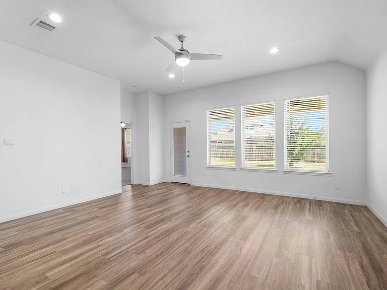 1388 Grays Gully Dr — Photo 8