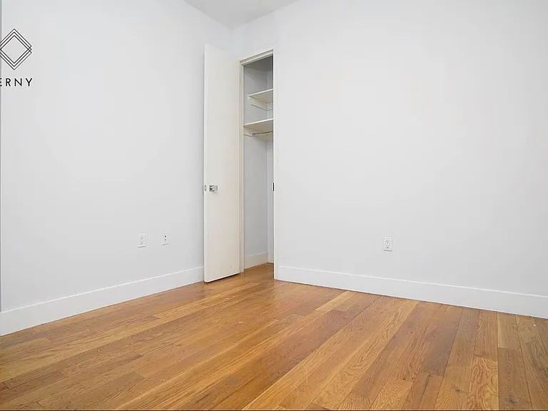 462 Pulaski St #4F — Photo 9