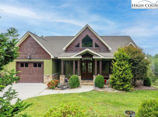 5378 Oak Crest Ln, Lenoir, NC 28645