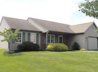 5 Springhouse Dr, Myerstown, PA 17067