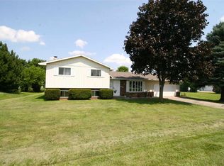 2410 W 20th Ave, Oshkosh, WI 54904