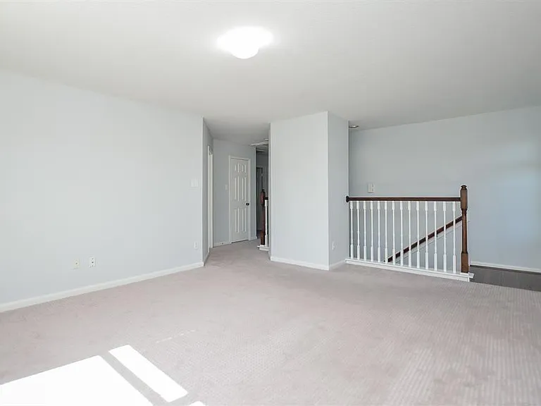 2219 Gable Hollow Ln — Photo 28