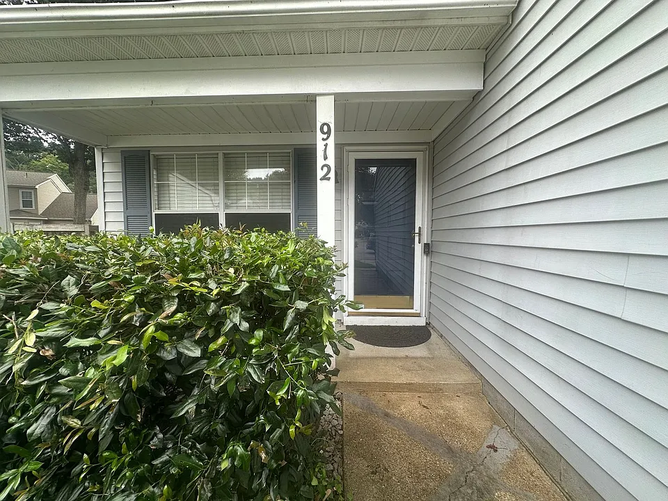 912 Bellgate Ct