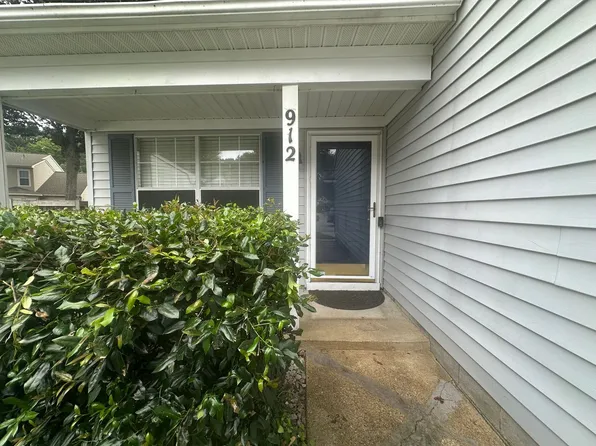 912 Bellgate Ct, Newport News, VA 23602