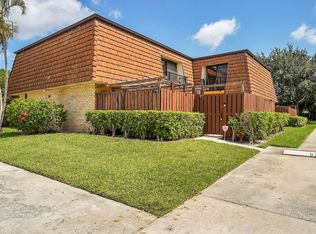 716 7th Ln, Greenacres, FL 33463