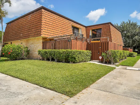 716 7th Lane, Greenacres, FL 33463