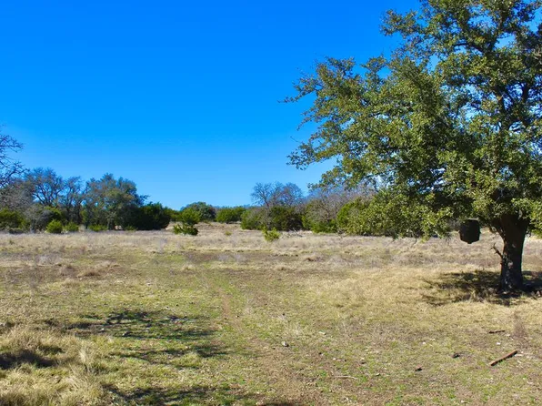 190 Leigh Cir NW, Mountain Home, TX 78058