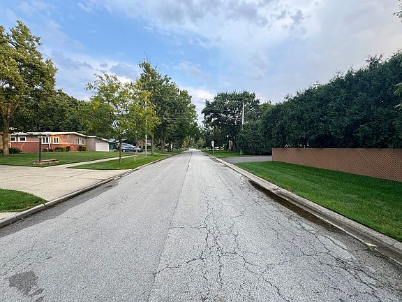 5th image of 1521 Maple St