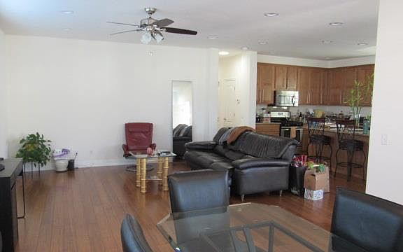 4th image of 1050 Borregas Ave Spc 17