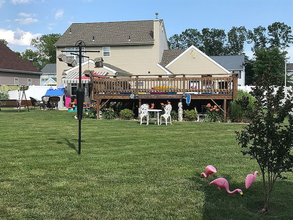2nd image of 7 Morris Dr