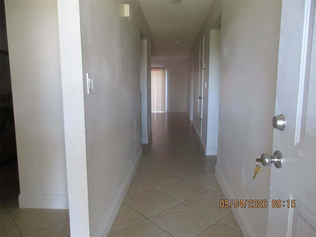 2 bed, 2.0 bath, 991 sqft, $1,595 — Photo 2